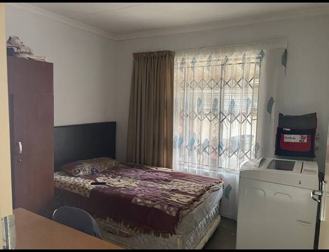 3 BEDROOM FREEHOLD FOR SALE IN SOSHANGUVE VV